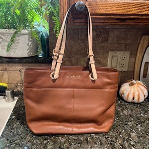 Mint condition Michael Kors leather tote